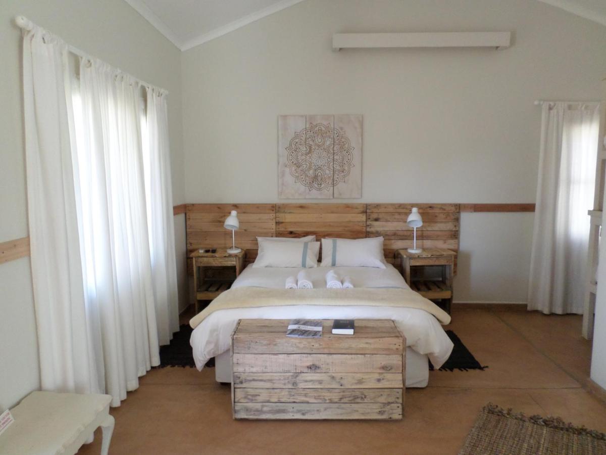 Out Of Nature Country Lodge Windhoek Esterno foto