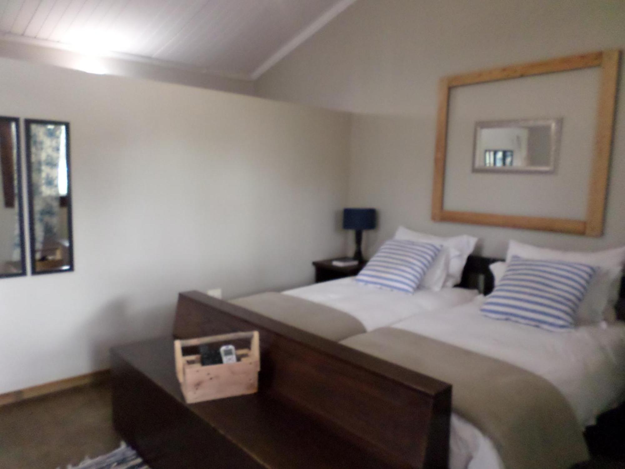 Out Of Nature Country Lodge Windhoek Esterno foto