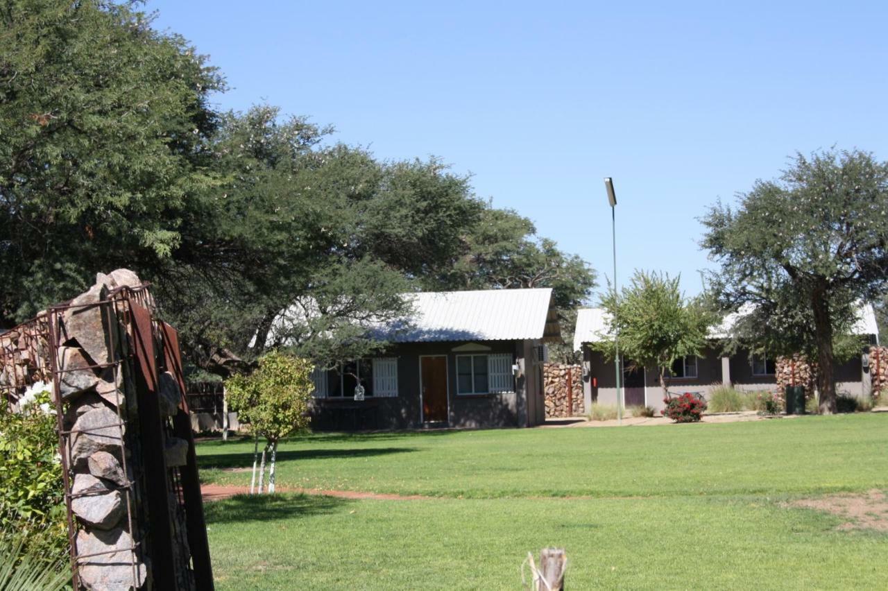 Out Of Nature Country Lodge Windhoek Esterno foto