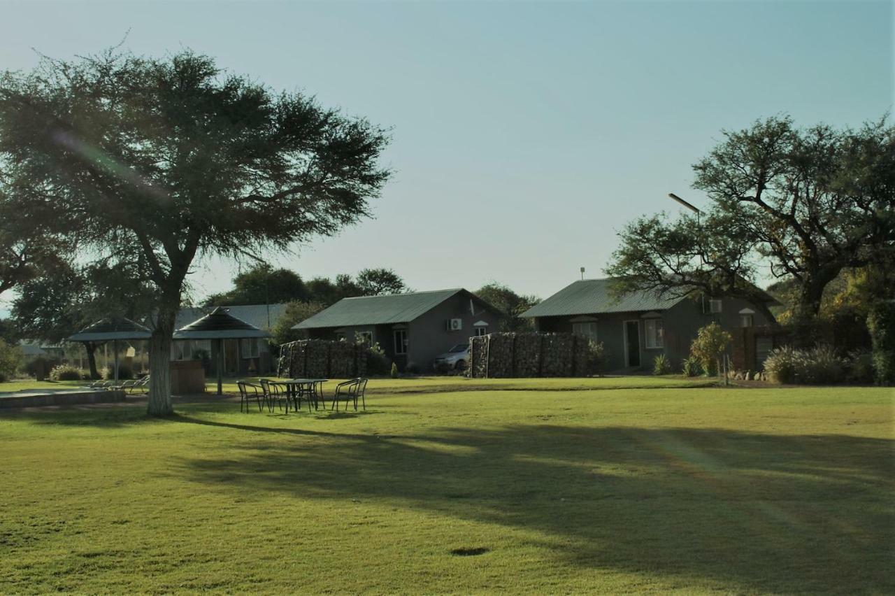 Out Of Nature Country Lodge Windhoek Esterno foto